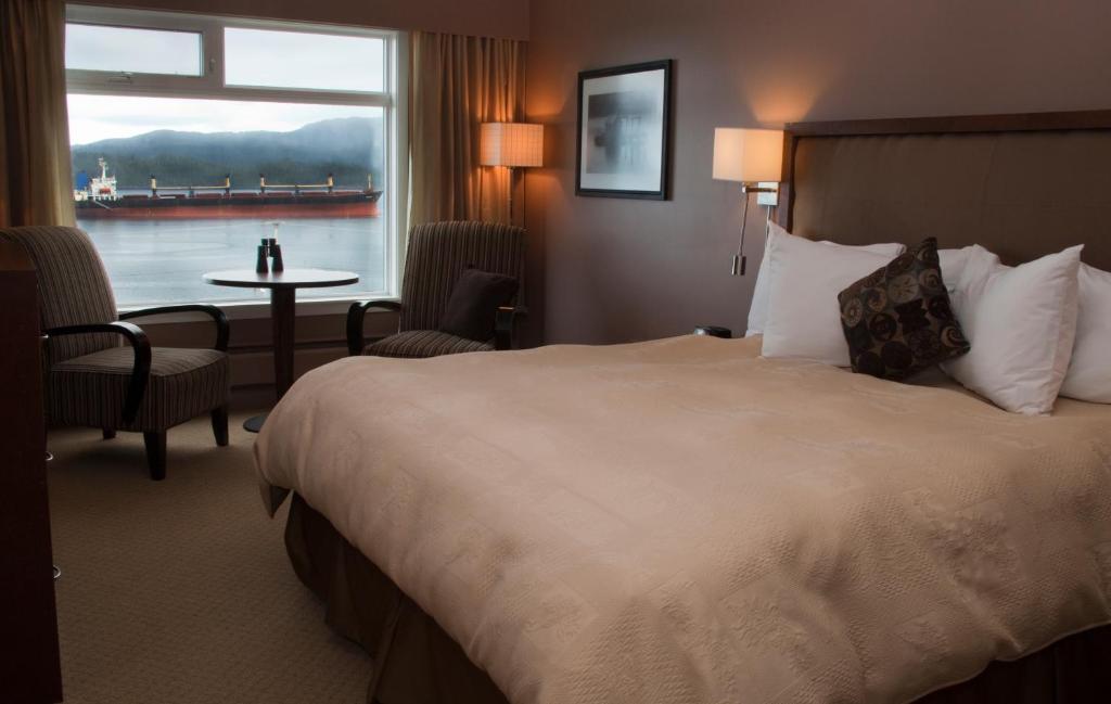 Inn On The Harbour Prince Rupert Room photo